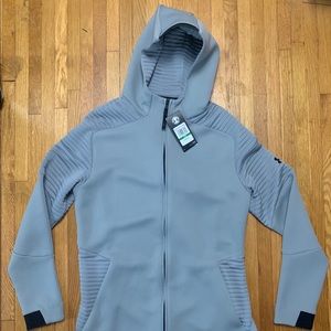 NWT Large Gray Under Armour Ribbed Hoodie Zip Up